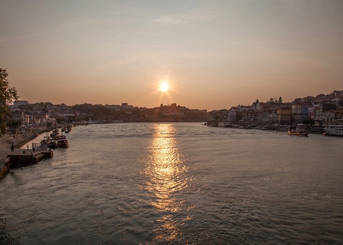 Port ; séminaire ; Portugal ; Douro ; sun ; soleil ; fleuve ; activité ; entreprise ; wine passport